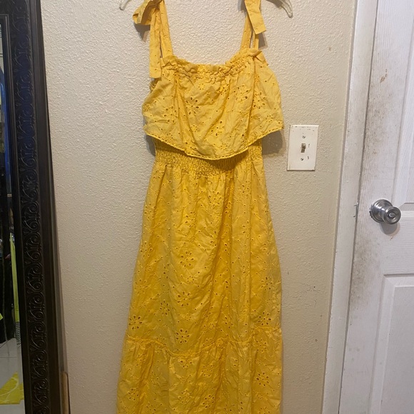 Yellow Eyelet Maxi Dress - Picture 3 of 5